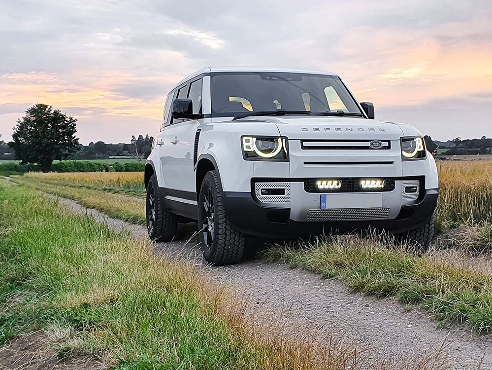 Land Rover Defender (2020+) Grille Kit