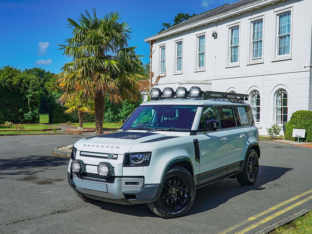 Land Rover Defender (2020+) Mounting Kit