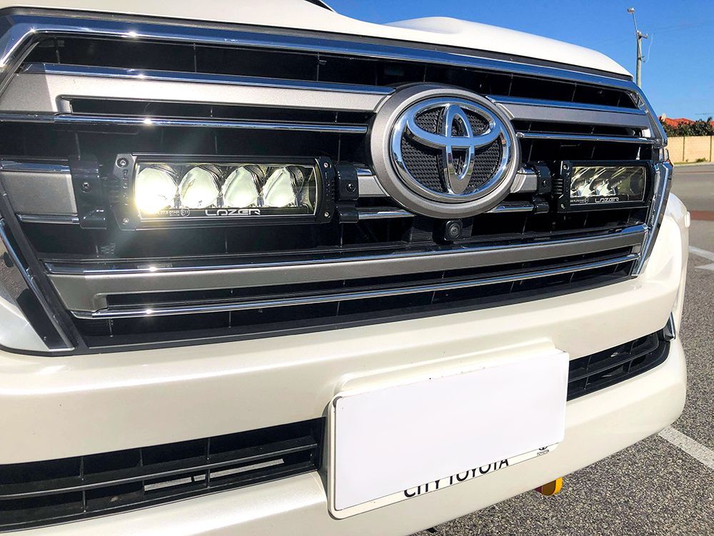 Toyota Land Cruiser 200 Series (2015-2021) Grille Kit