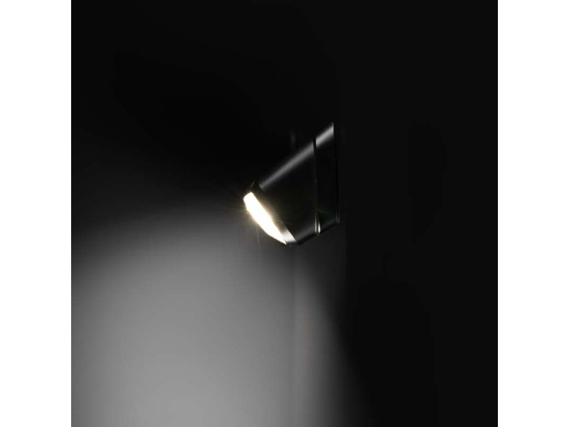 NUUK E-LINE SCENE LIGHT